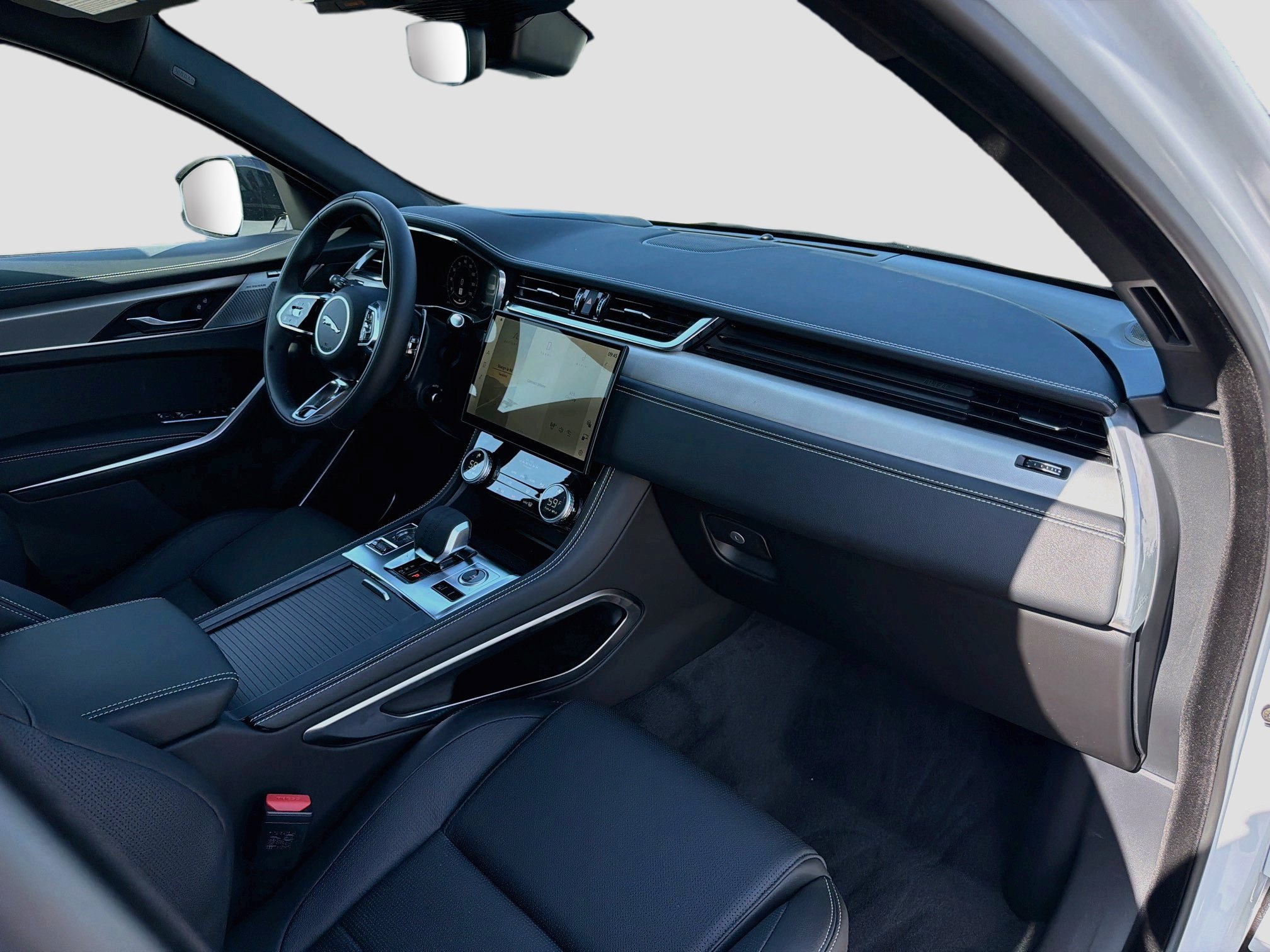 New 2026 Jaguar F-PACE R-Dynamic S AWD/4WD image 15