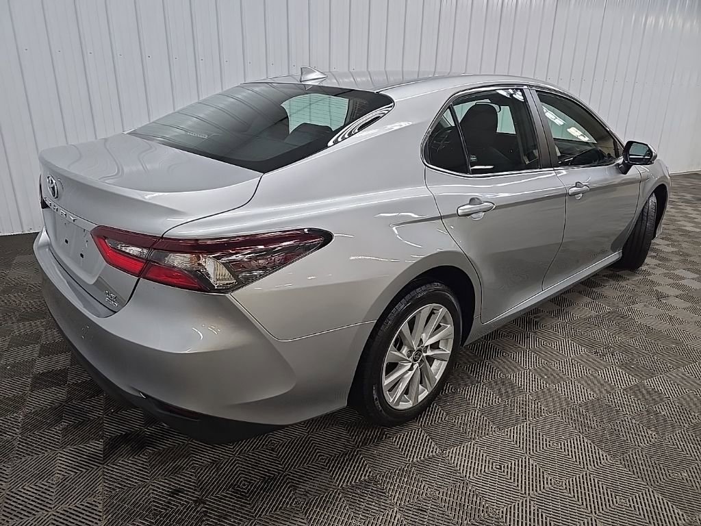 Used 2021 Toyota Camry LE w/ Cold Weather Package image 10