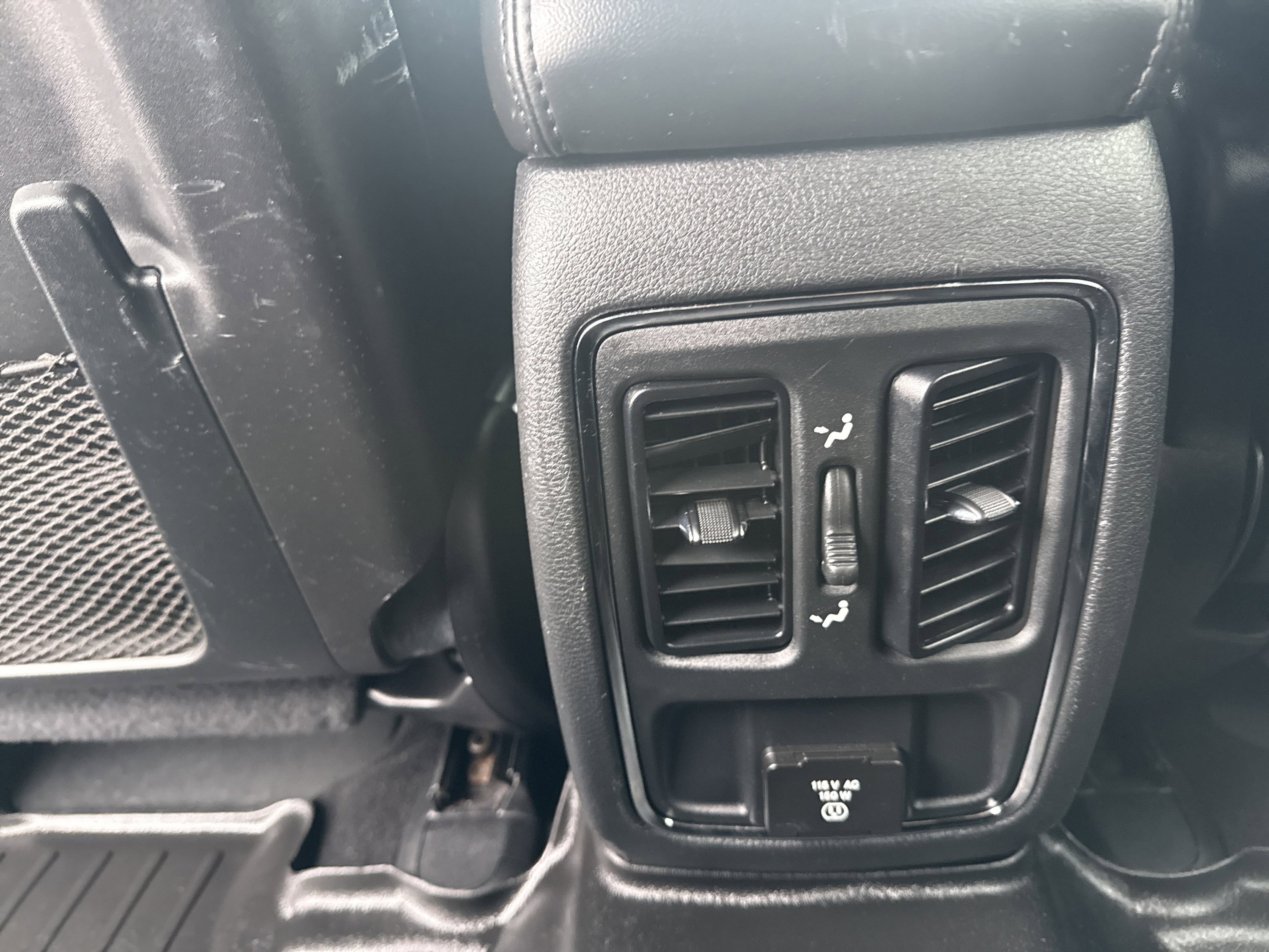 Used 2020 Jeep Grand Cherokee Altitude image 13