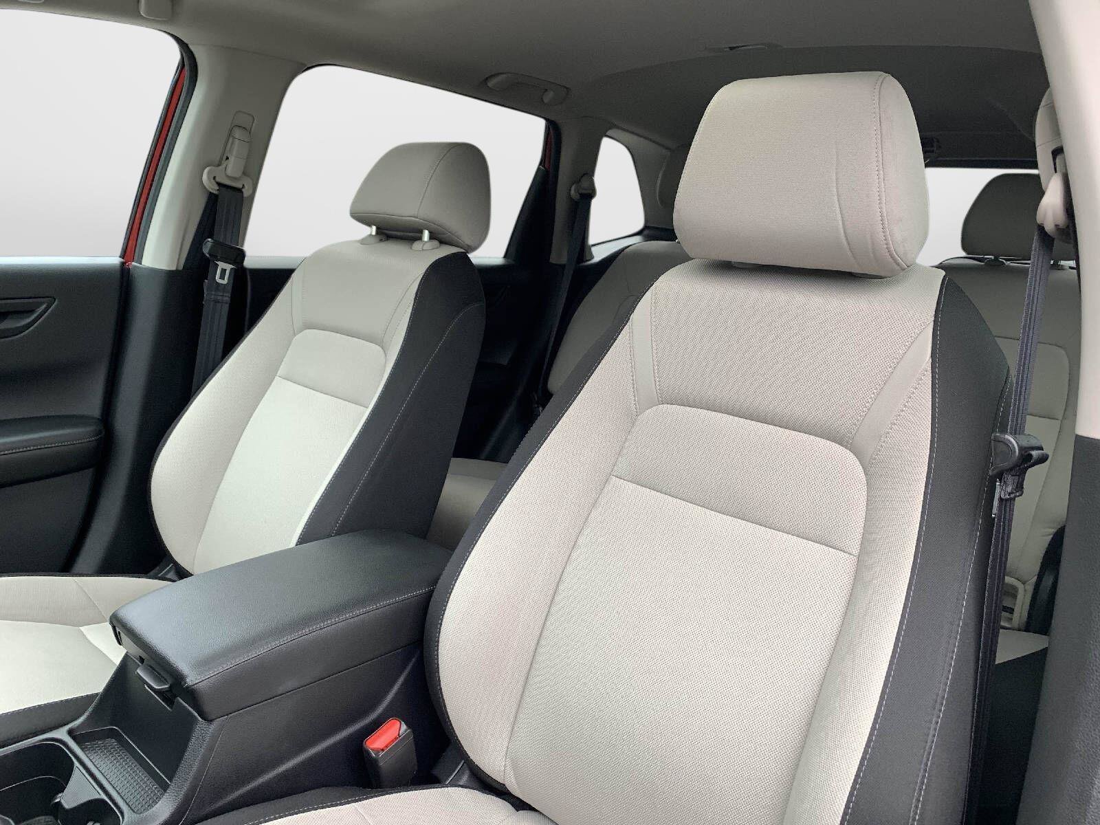 Certified 2025 Honda CR-V EX image 29