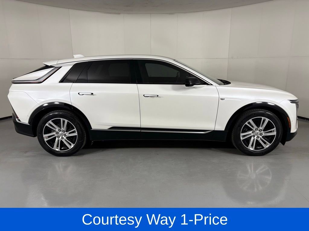Used 2024 Cadillac Lyriq Tech w/ Driver Assist Package AWD/4WD image 12
