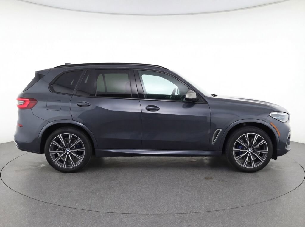 Used 2020 BMW X5 M50i w/ Premium Package image 8