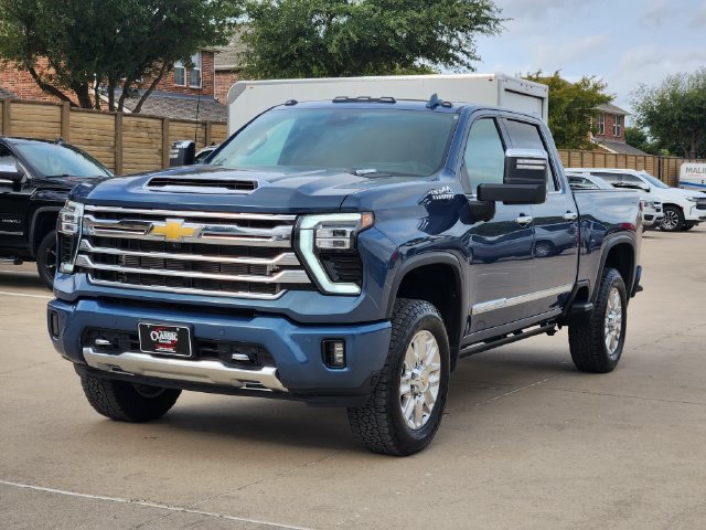 Used 2025 Chevrolet Silverado 2500 High Country w/ Technology Package AWD/4WD image 12
