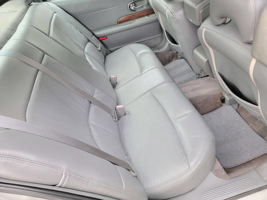 Used 2005 Buick Le Sabre Custom image 29