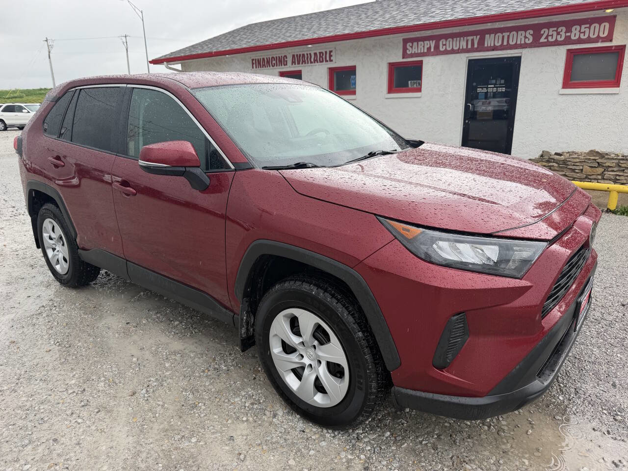 Used 2022 Toyota RAV4 LE AWD/4WD image 1