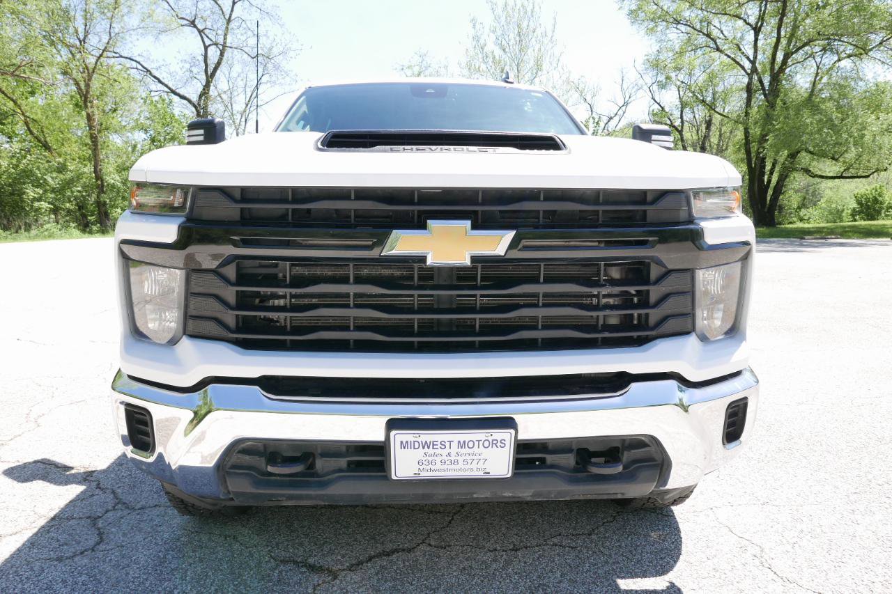 Used 2024 Chevrolet Silverado 2500 W/T w/ WT Convenience Package image 3