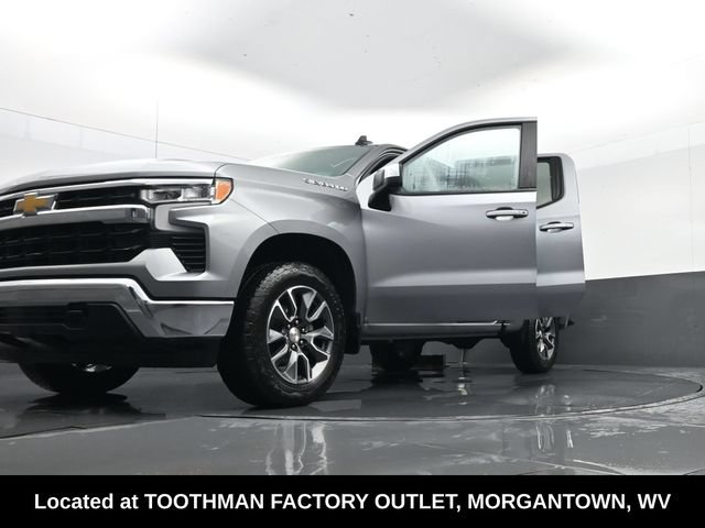 Used 2024 Chevrolet Silverado 1500 LT AWD/4WD image 32