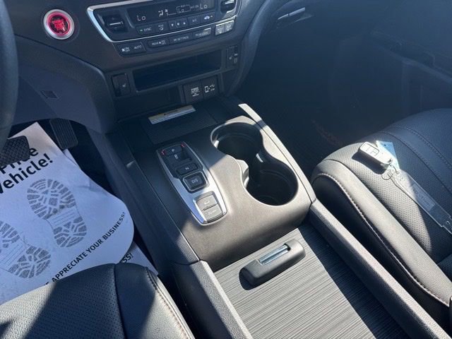 Used 2022 Honda Pilot TrailSport image 24