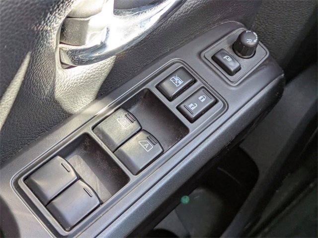 Used 2021 Nissan Titan PRO-4X w/ Pro-4x Convenience Package image 22