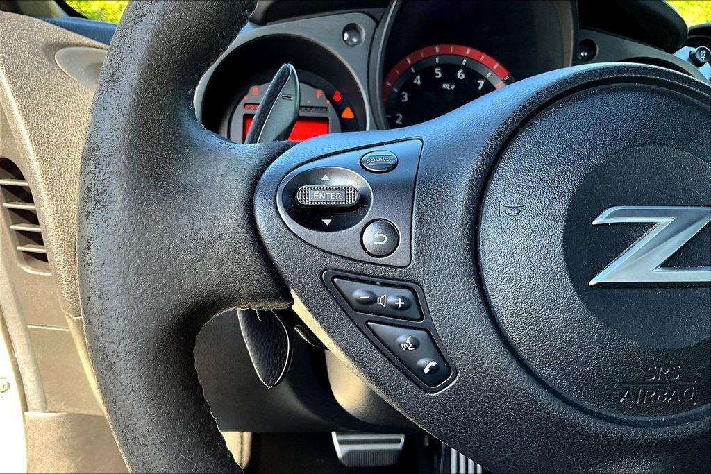 Used 2016 Nissan 370Z NISMO image 7