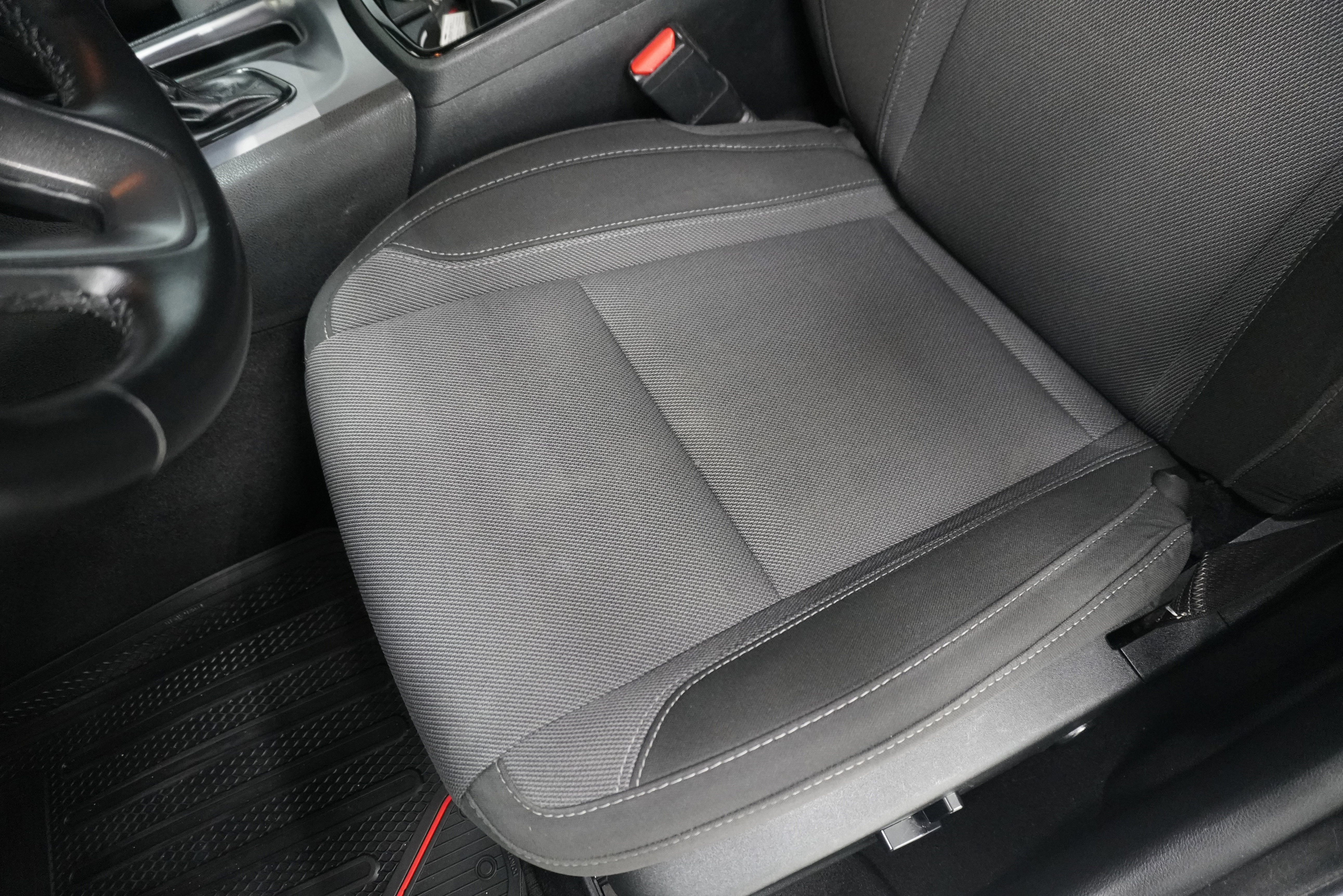 Used 2020 Dodge Charger SXT w/ Blacktop Package RWD image 11