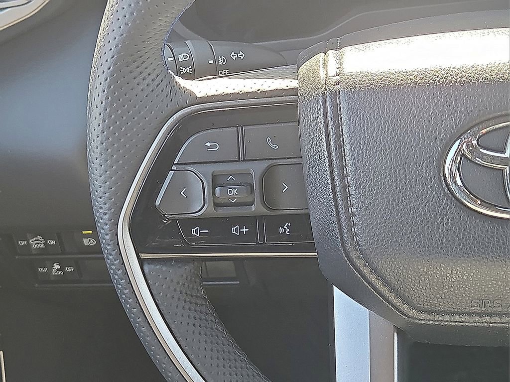 Used 2026 Toyota Tundra Platinum image 18