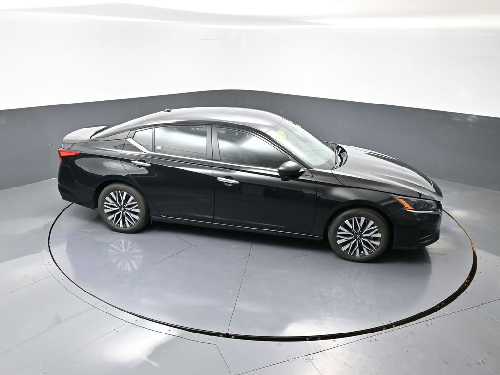 Used 2024 Nissan Altima 2.5 SV image 41