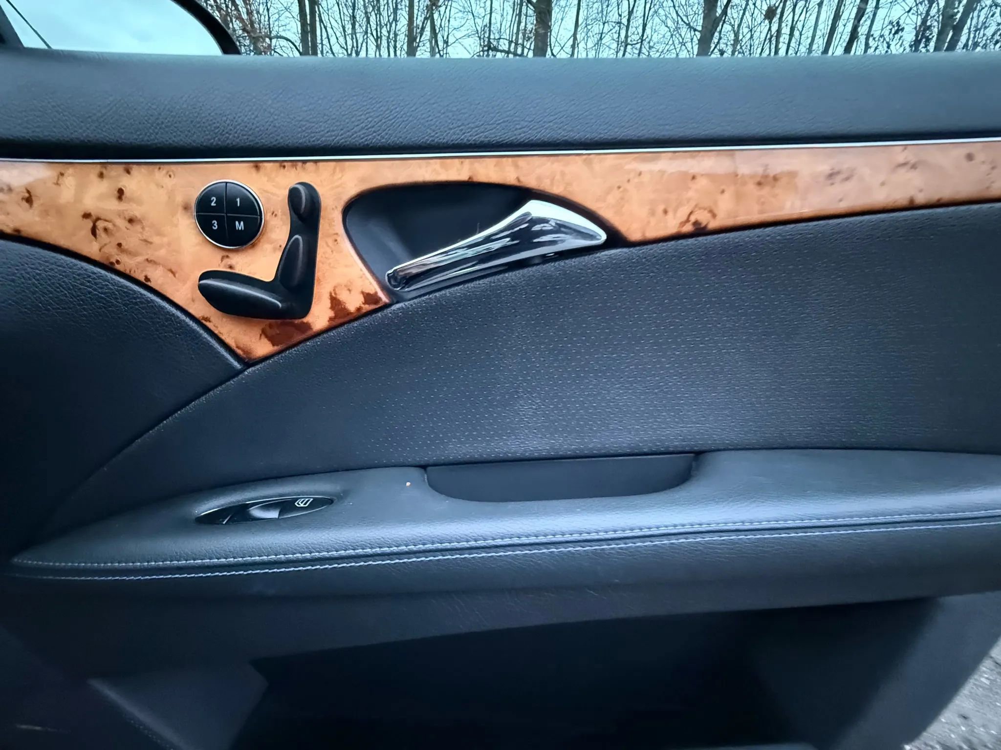 Used 2006 Mercedes-Benz E 350 4MATIC Sedan image 26