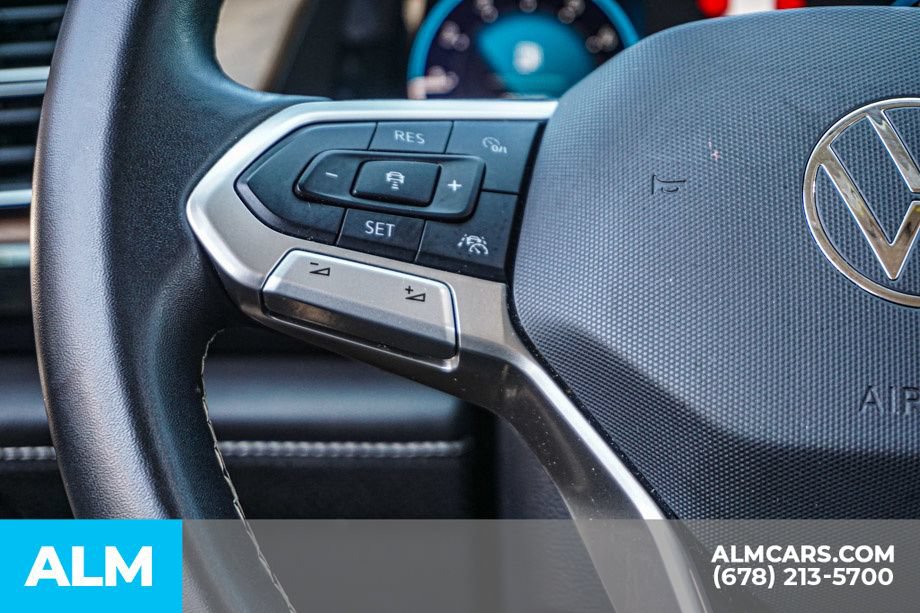 Used 2025 Volkswagen Atlas SE FWD image 30