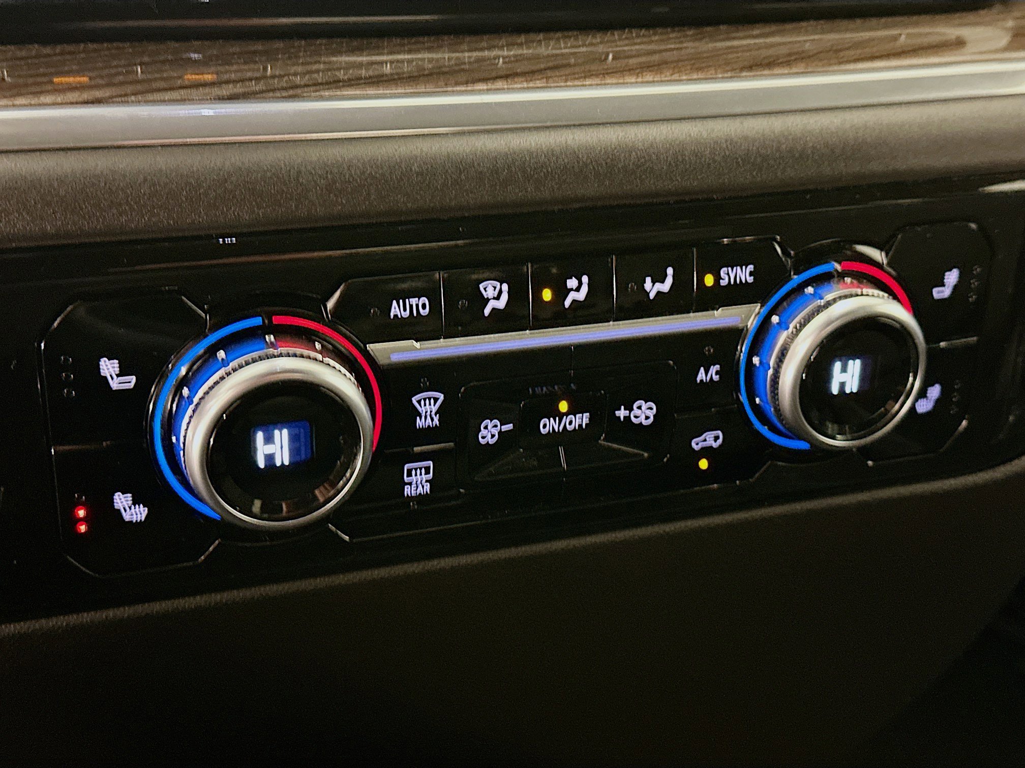 Used 2023 GMC Sierra 1500 Elevation image 24