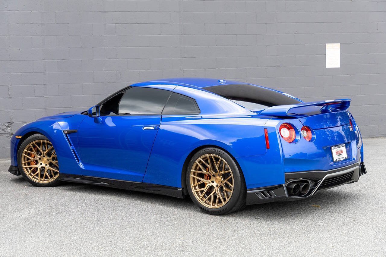 Used 2020 Nissan GT-R Premium AWD/4WD image 3
