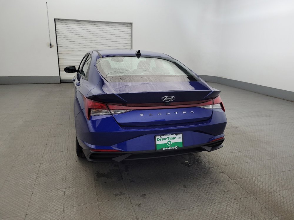 Used 2023 Hyundai Elantra SEL FWD image 6