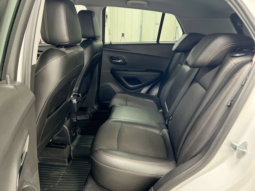 Used 2019 Chevrolet Trax LT w/ LT Convenience Package image 22
