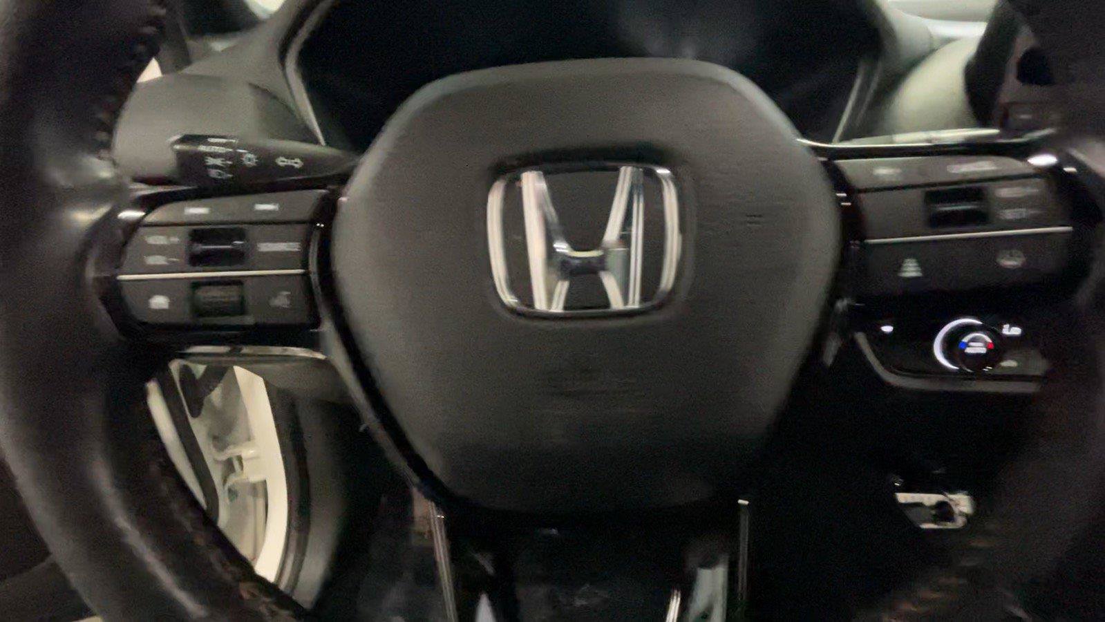 Certified 2025 Honda HR-V Sport image 36