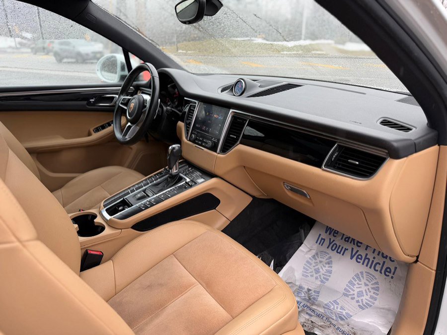 Used 2018 Porsche Macan image 23