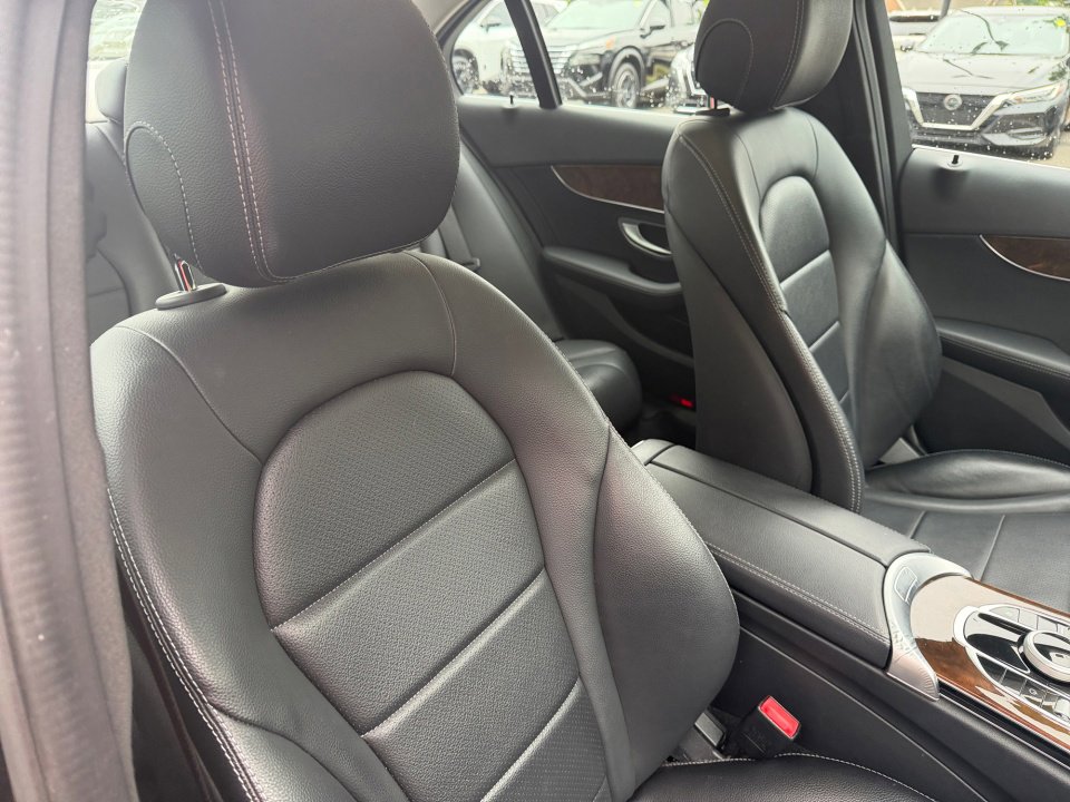 Used 2018 Mercedes-Benz C 300 4MATIC Sedan image 30