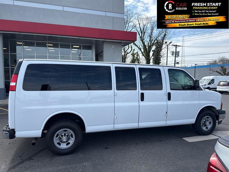 Used 2017 Chevrolet Express 3500 LT w/ LT Preferred Equipment Group image 8