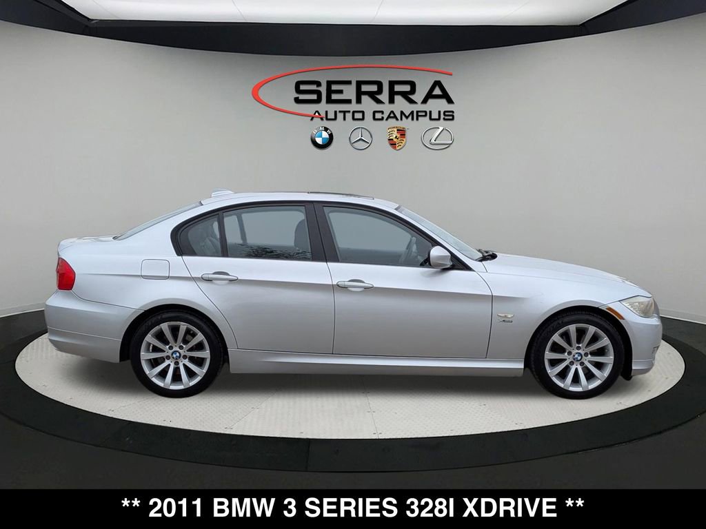 Used 2011 BMW 328i xDrive Sedan AWD/4WD image 13