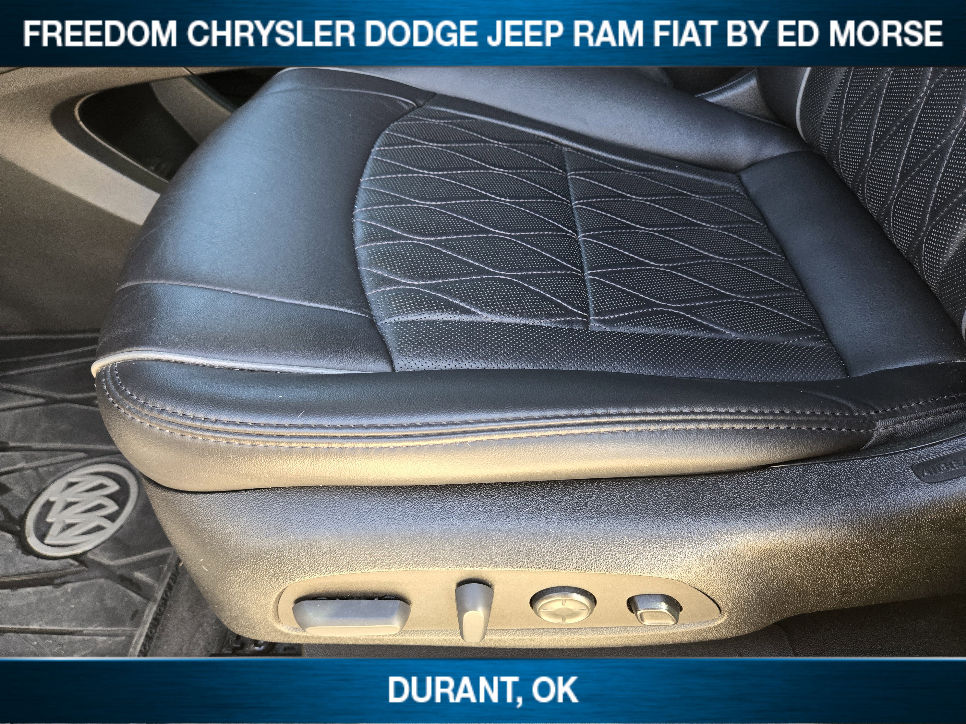Used 2022 Buick Enclave Avenir w/ Avenir Technology Package AWD/4WD image 18