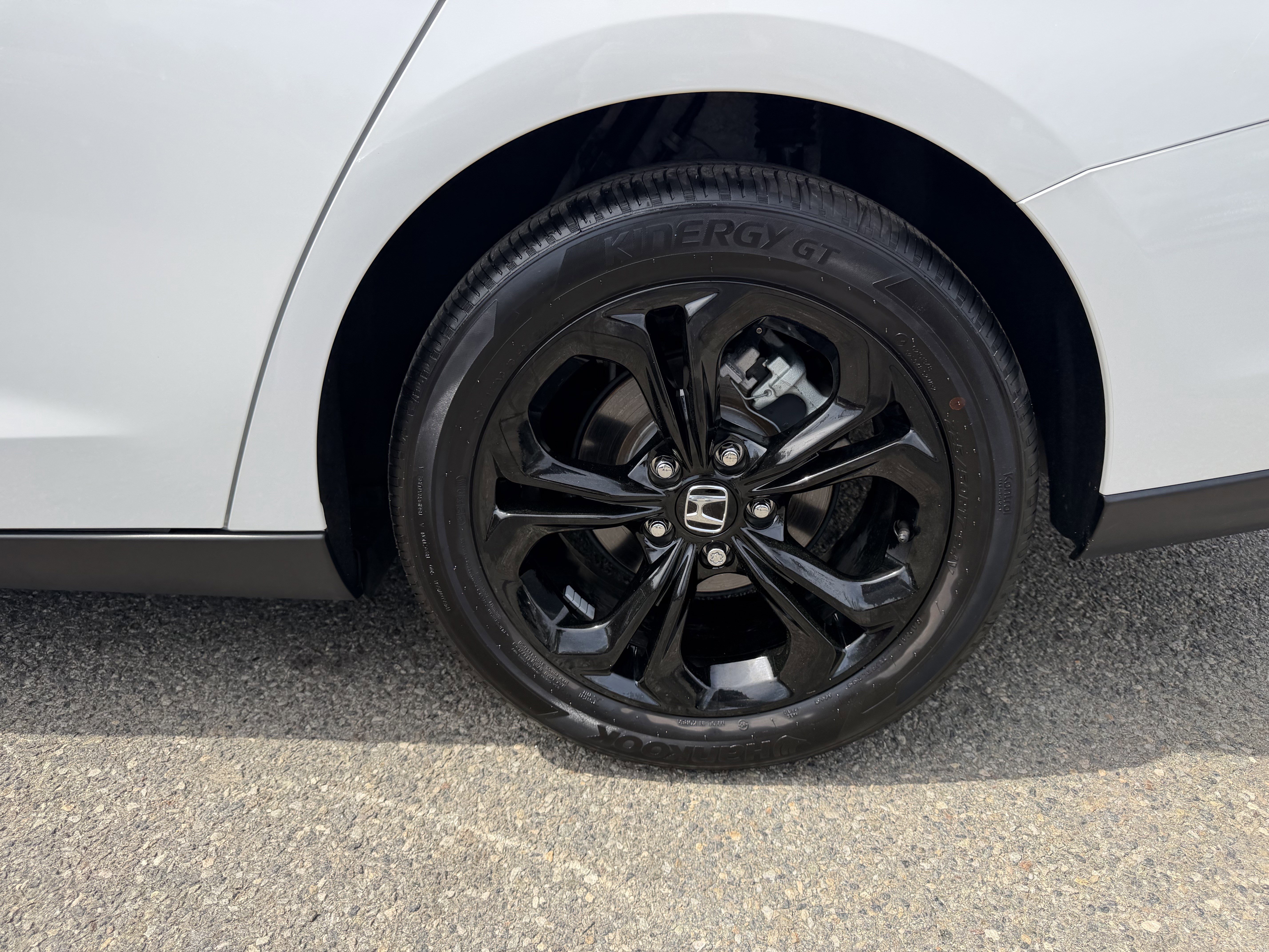 Used 2025 Honda Accord SE image 9