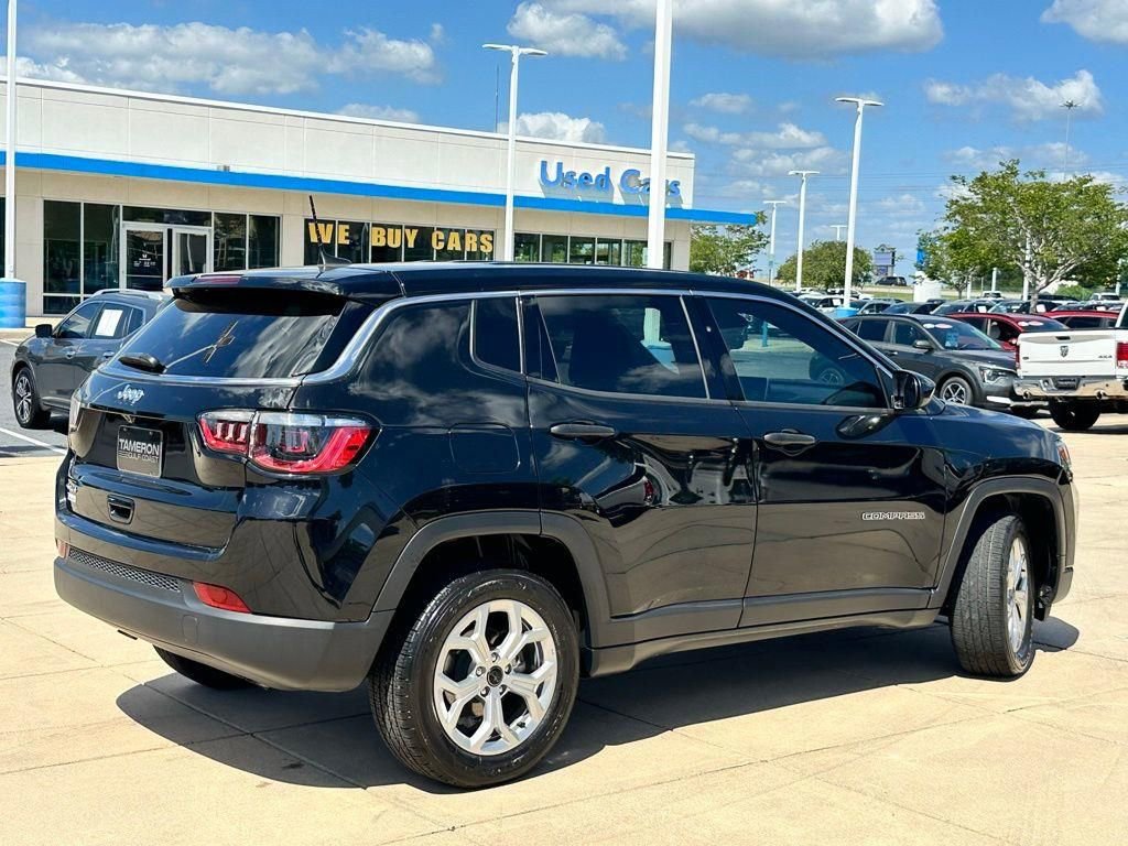 Used 2025 Jeep Compass Sport AWD/4WD image 22