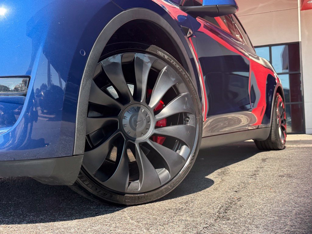 Used 2022 Tesla Model Y Performance AWD/4WD image 2