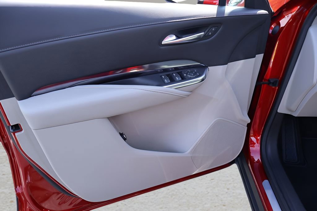 Used 2022 Cadillac XT4 Luxury image 9