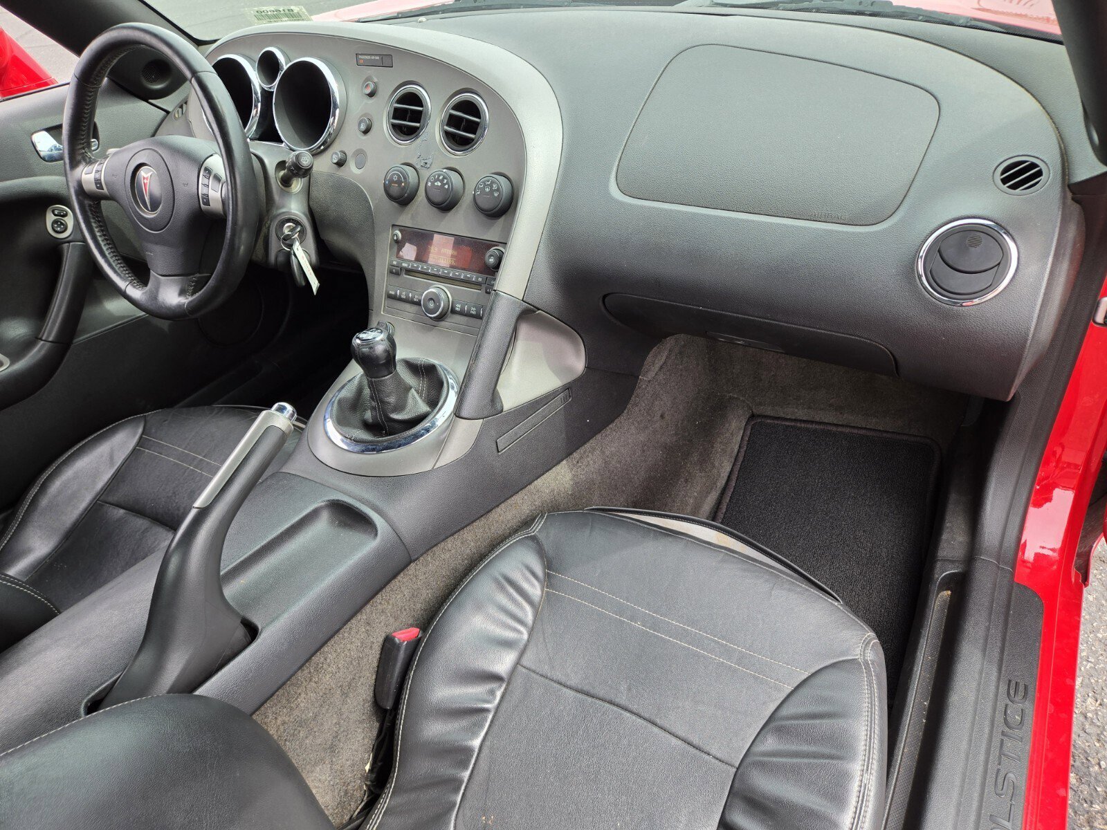 Used 2007 Pontiac Solstice Convertible w/ Premium Package RWD image 11