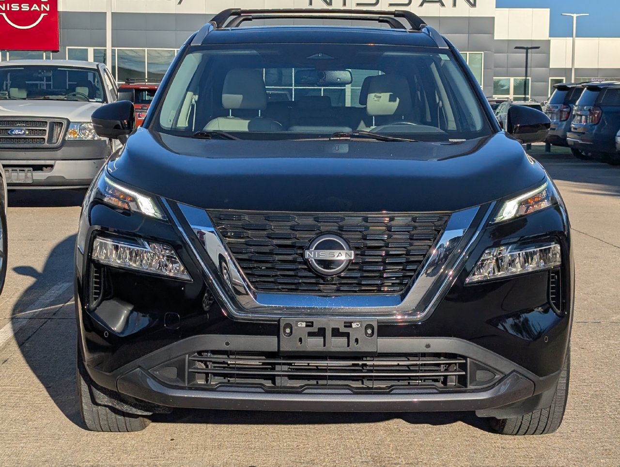 Certified 2023 Nissan Rogue SL w/ SL Premium Package FWD image 6