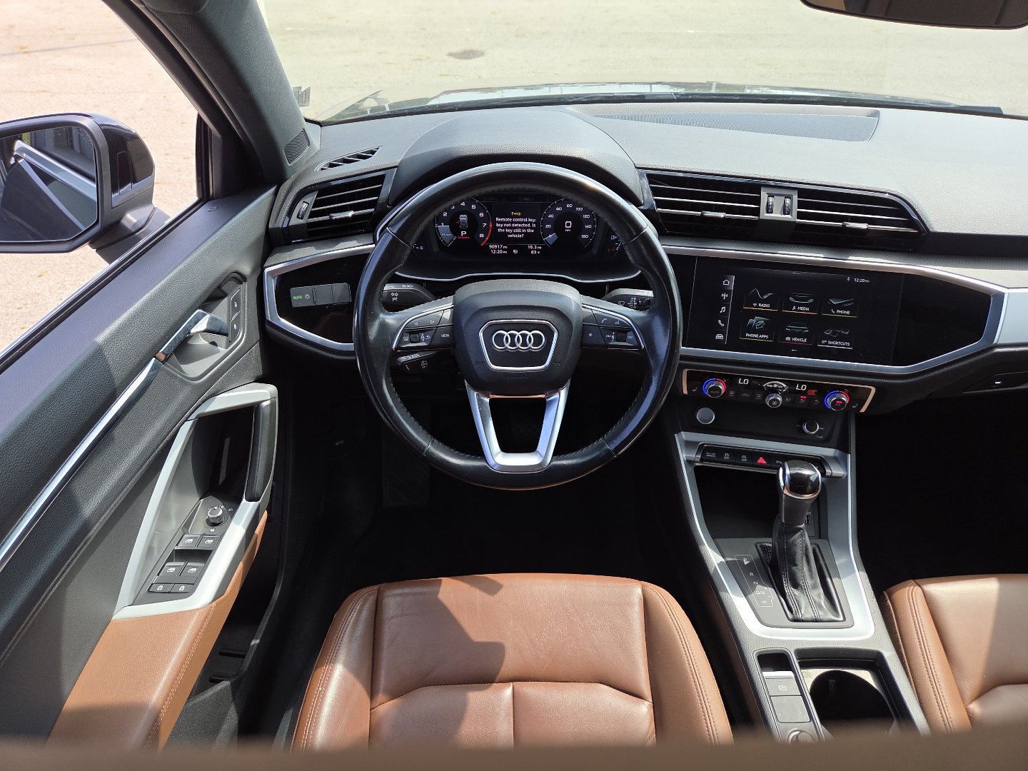 Used 2020 Audi Q3 2.0T Premium w/ Convenience Package AWD/4WD image 24