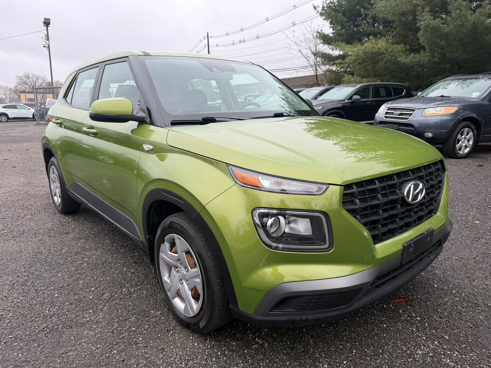Used 2020 Hyundai Venue SE image 3