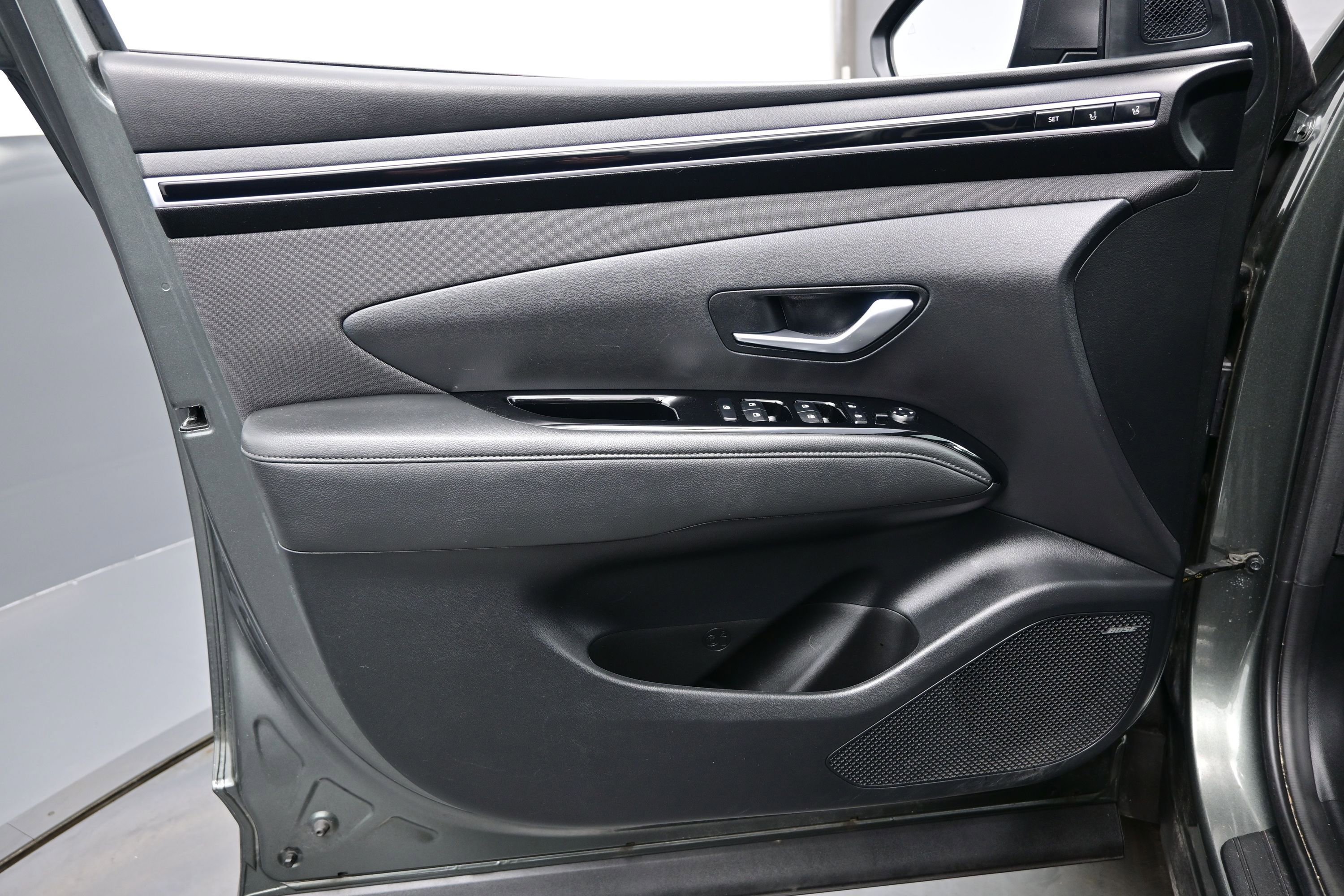 Certified 2023 Hyundai Tucson Limited AWD/4WD image 9