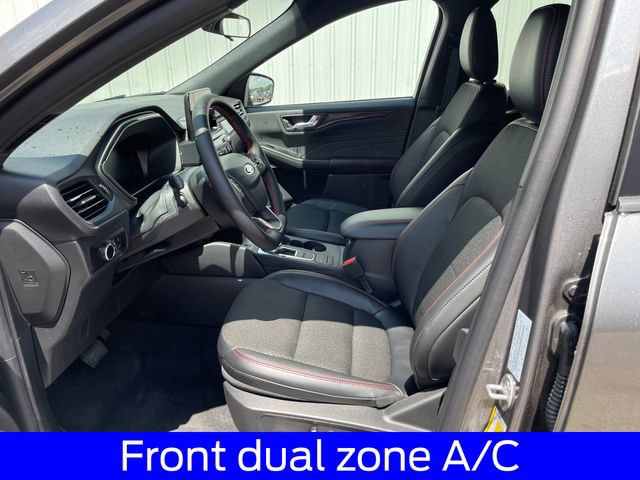 New 2026 Ford Escape ST-Line w/ Cold Weather Package AWD/4WD image 9
