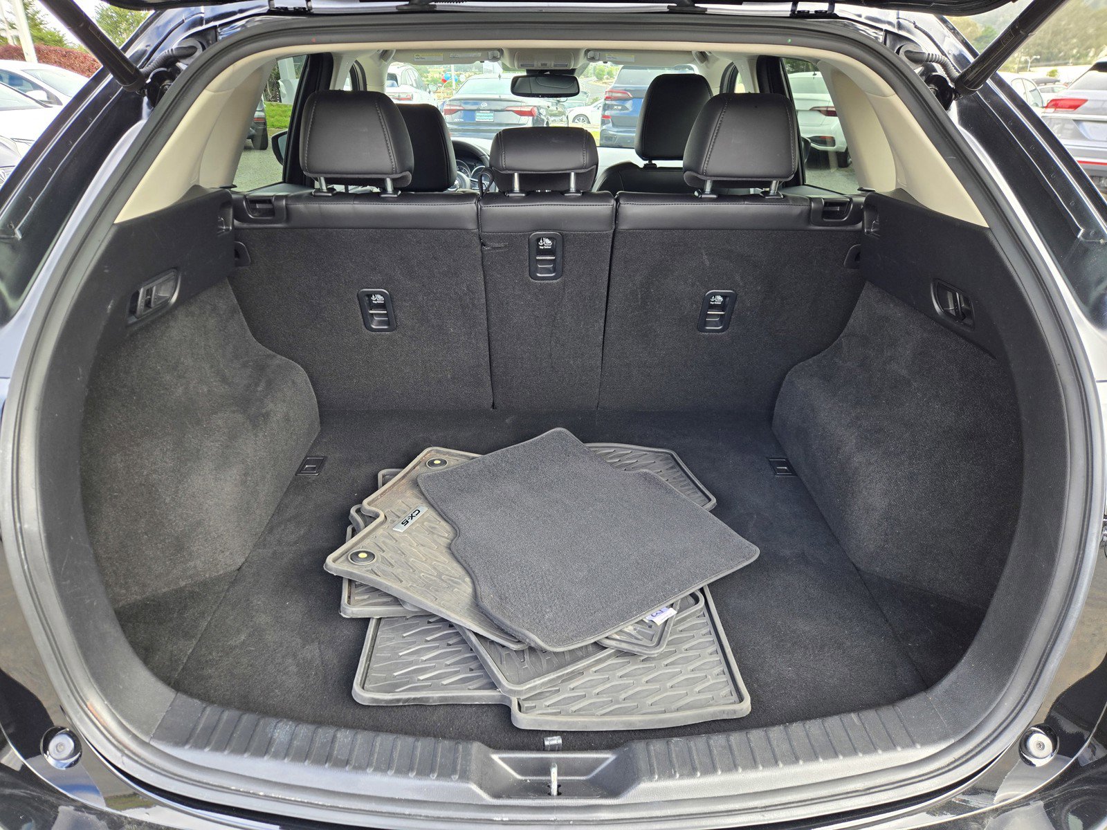 Used 2019 MAZDA CX-5 Touring image 27