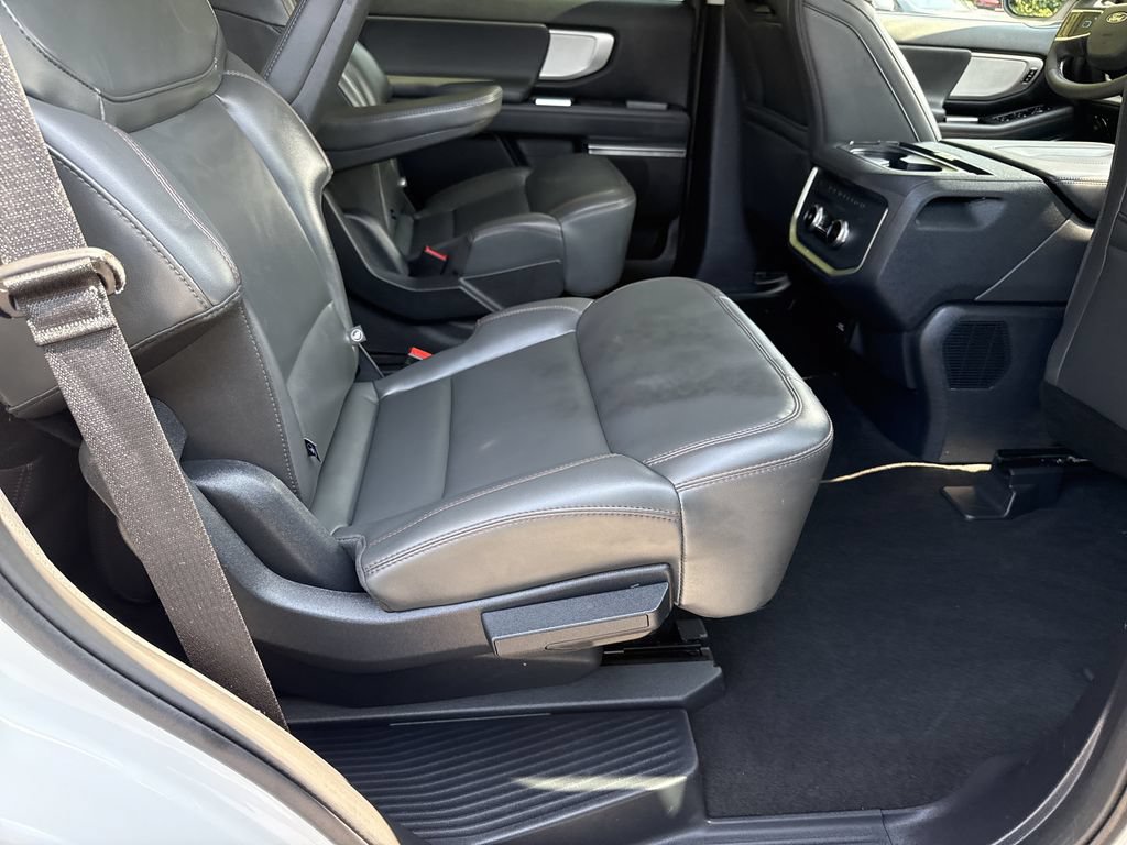 Used 2025 Ford Expedition Active AWD/4WD image 15