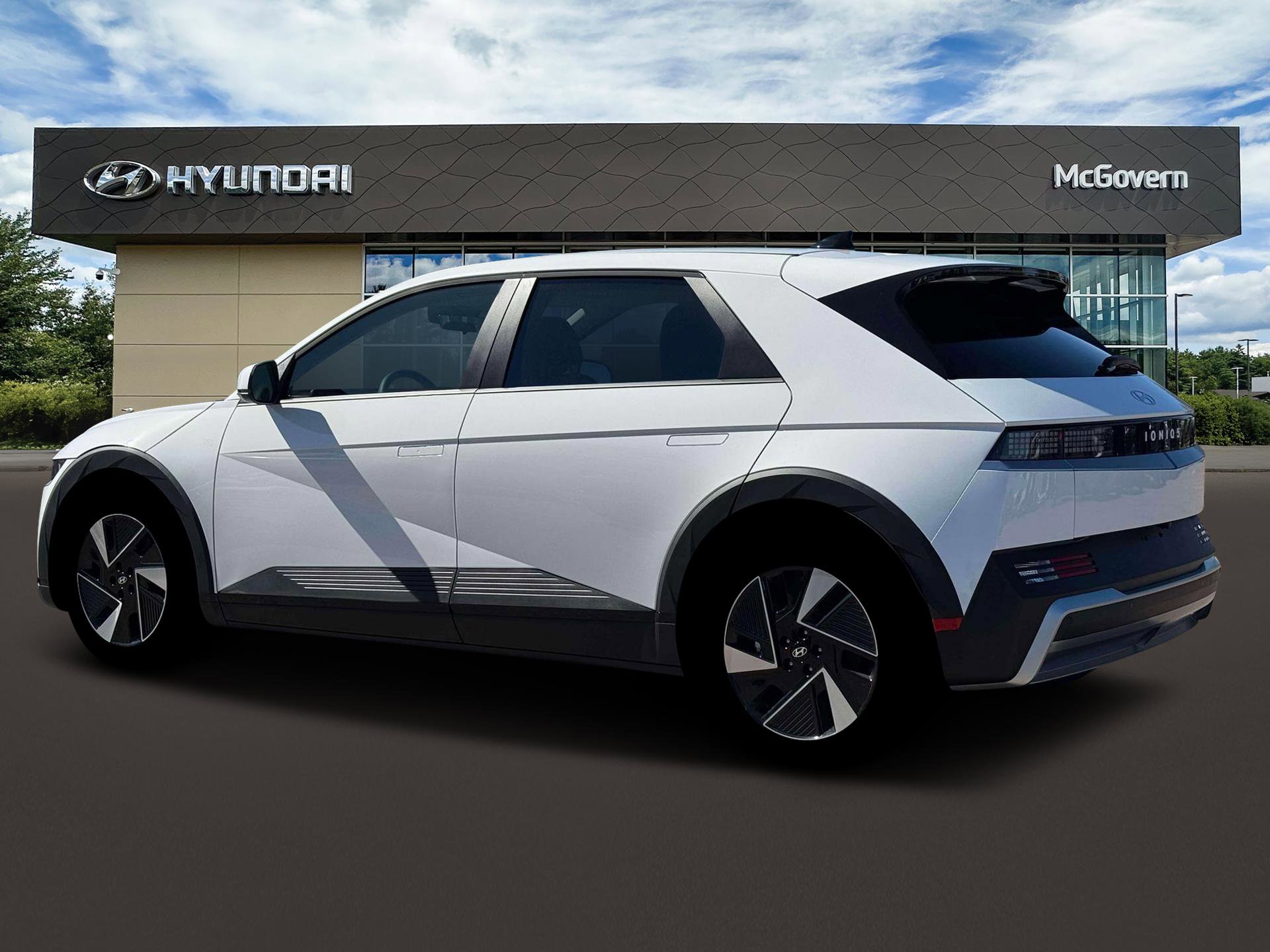 New 2026 Hyundai Ioniq 5 SE AWD/4WD image 4