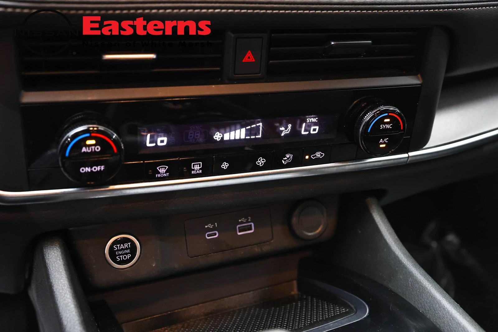 Used 2023 Nissan Rogue SV AWD/4WD image 19