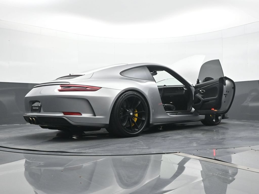 Used 2018 Porsche 911 GT3 RWD image 22