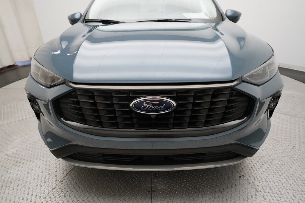 Used 2023 Ford Escape Platinum image 22