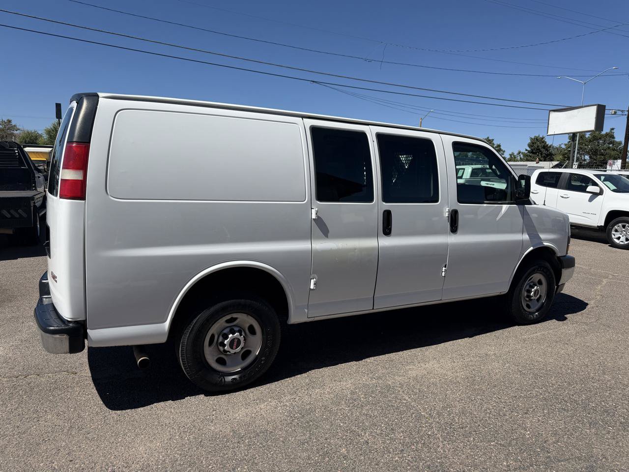 Used 2020 GMC Savana 2500 w/ Driver Convenience Package RWD image 10