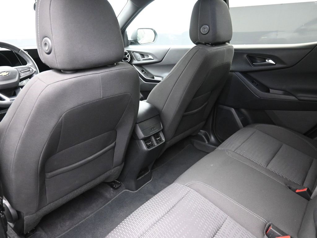 Used 2025 Chevrolet Equinox LT image 25