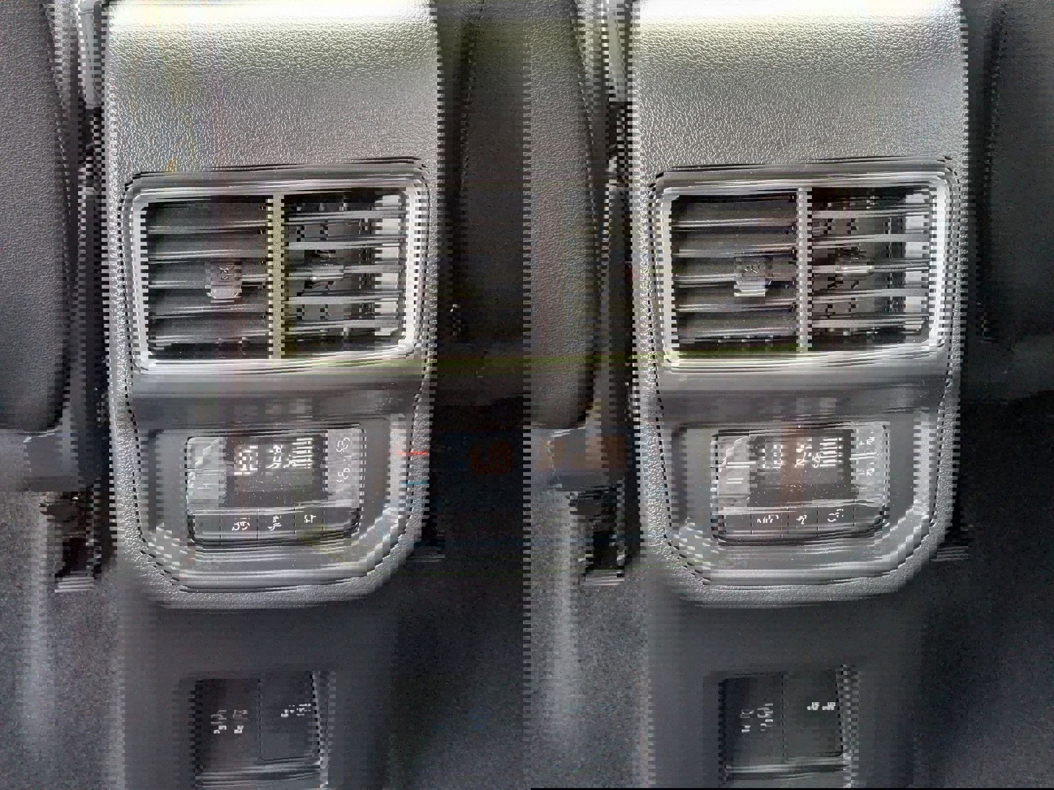 New 2026 Volkswagen Atlas Peak Edition image 29