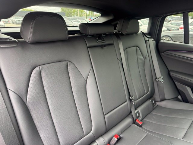 Certified 2025 BMW X4 xDrive30i w/ Premium Package AWD/4WD image 31