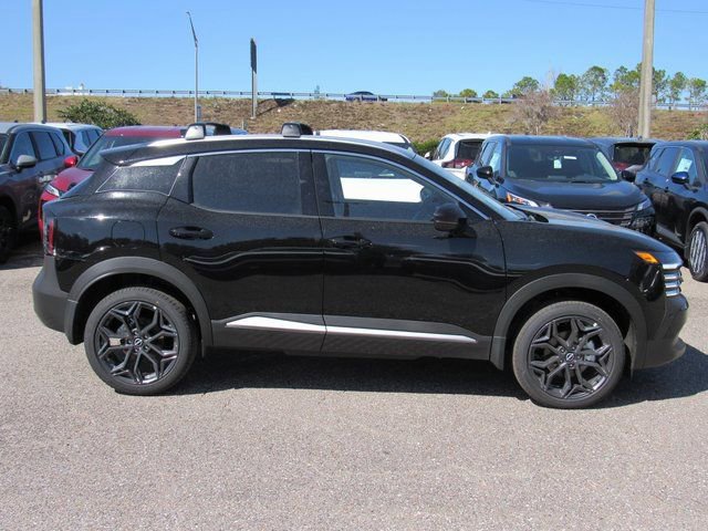 New 2026 Nissan Kicks SR w/ Illumination Package FWD image 2
